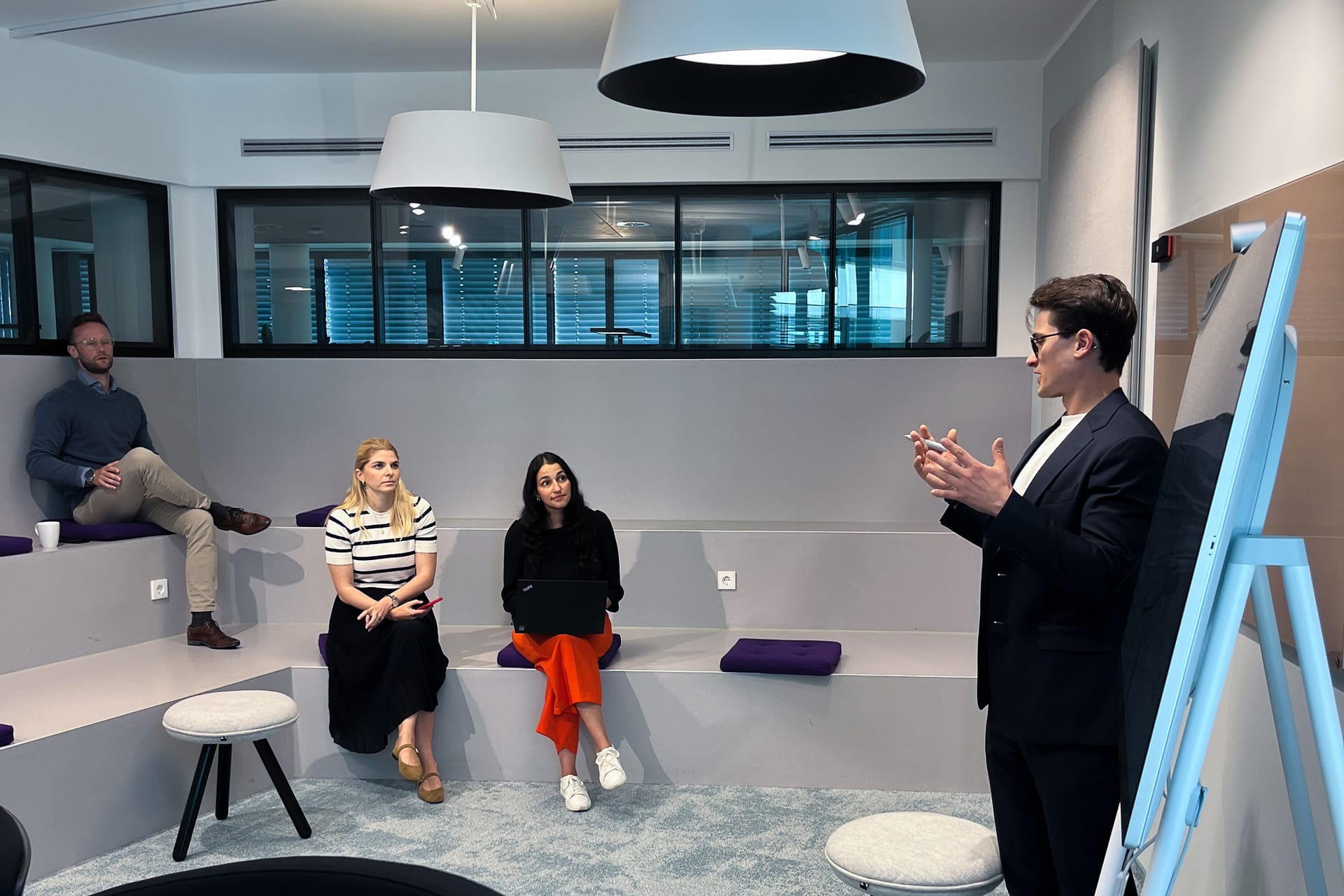 Equipo de Negocios y Finanzas en TK Elevator
